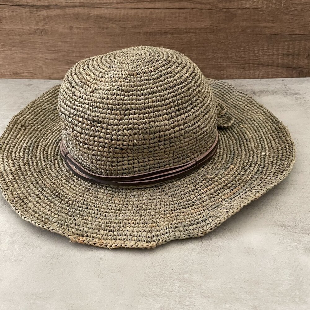 NWT Revolve Florabella Woven Wide Brim Sunhat Taupe Floral Trim Adjustable OS - Picture 2 of 7